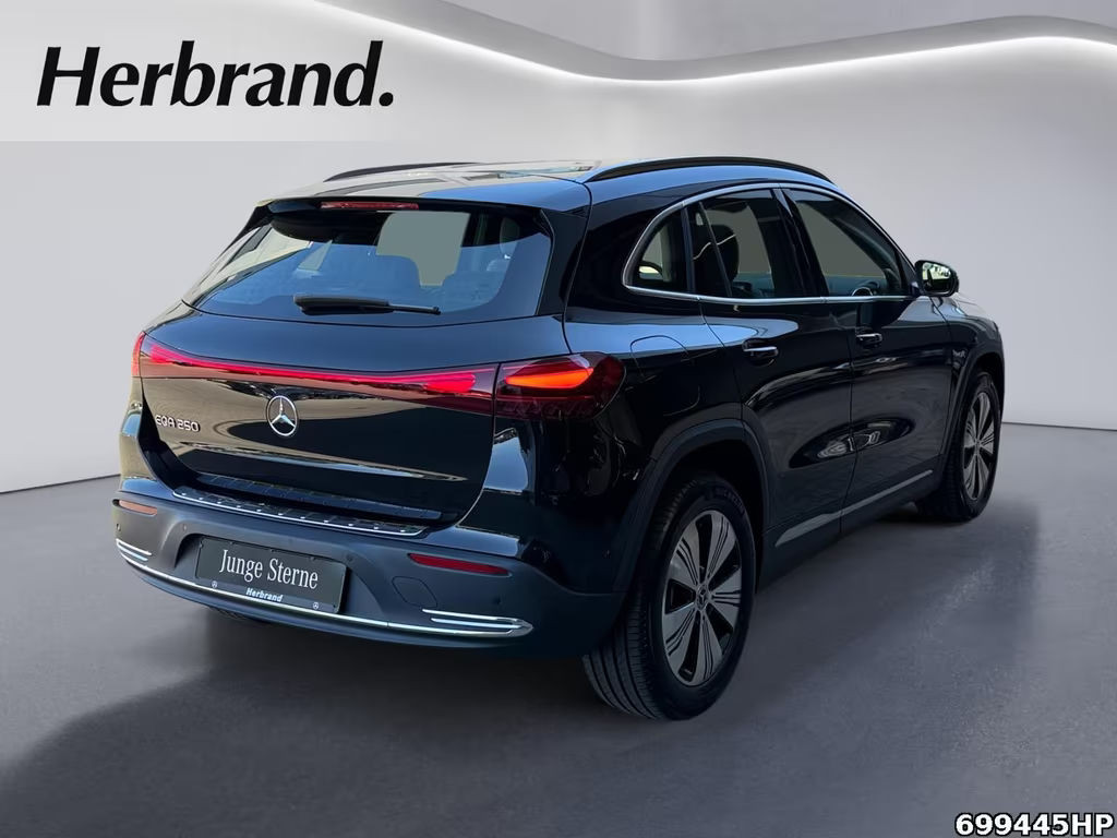 Mercedes-Benz EQA