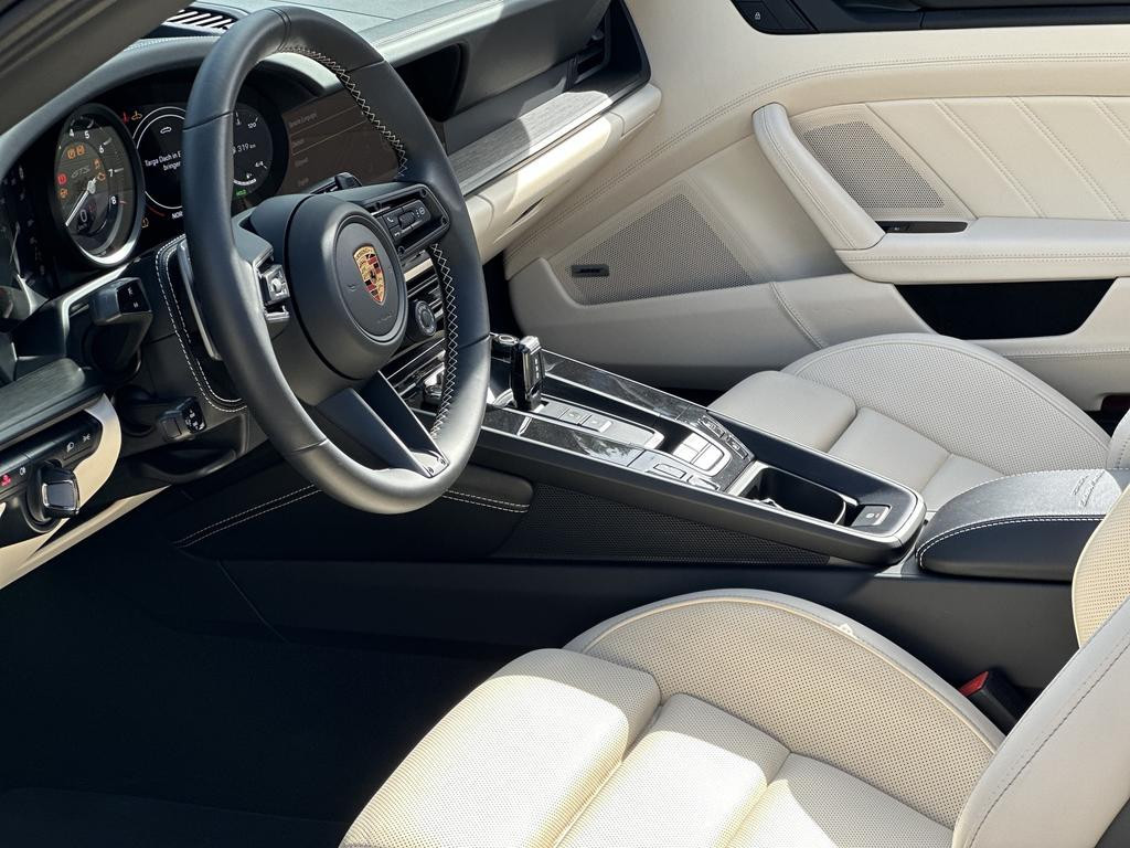 Porsche 911 2022 Benzine