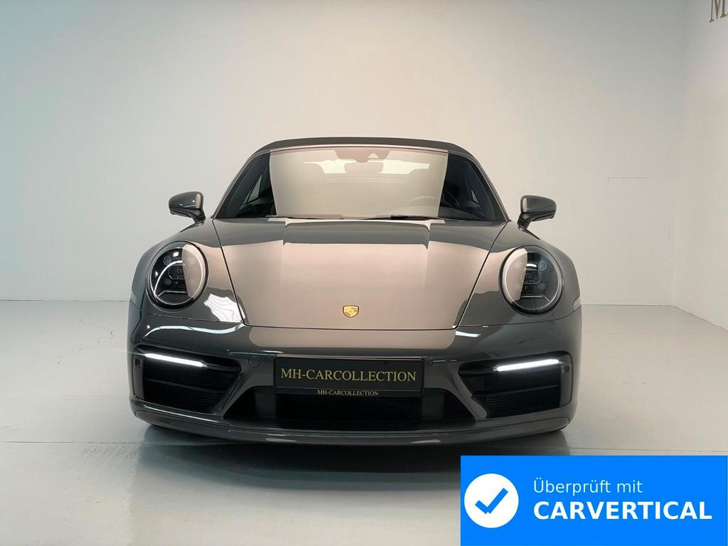 Porsche 911 2021 Benzine