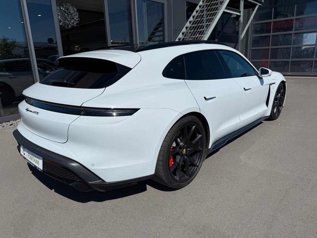 Porsche Taycan