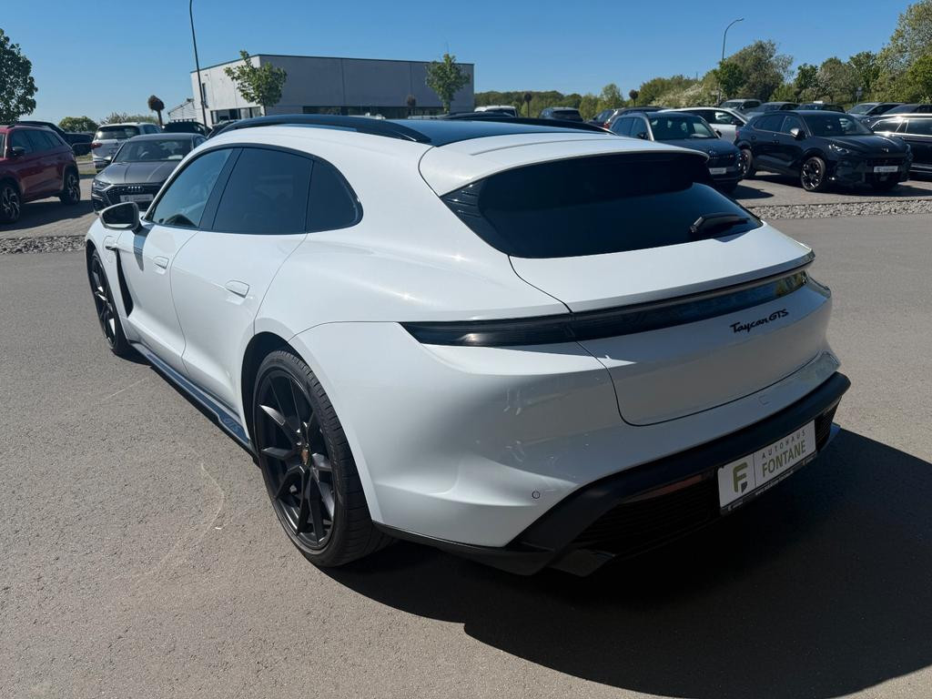 Porsche Taycan