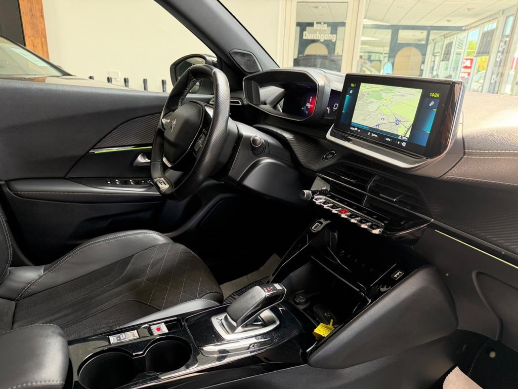 Peugeot e-2008