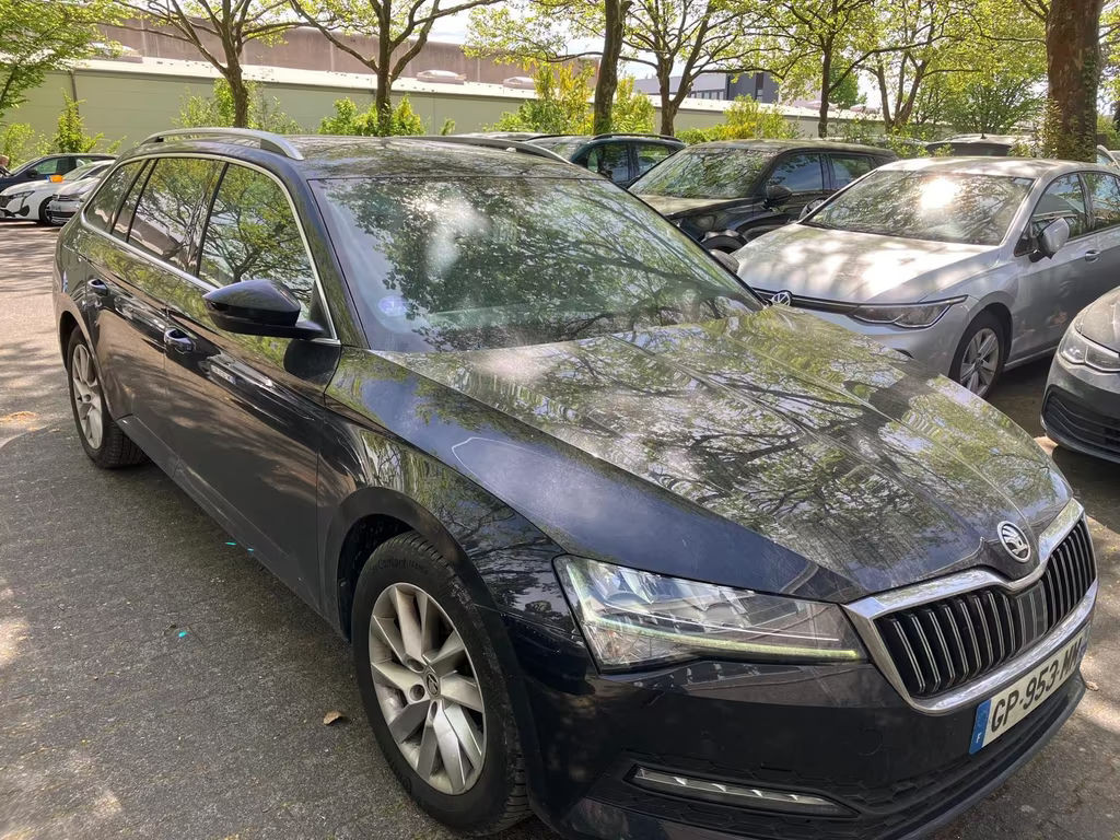 Skoda Superb 2023 Benzine