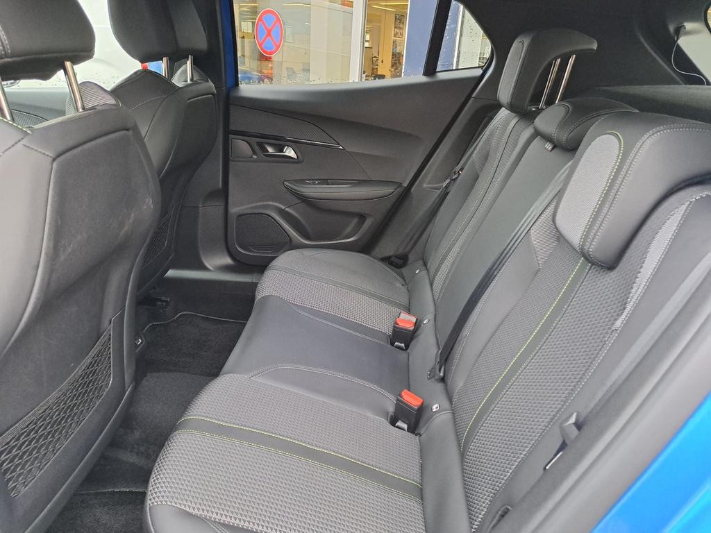Peugeot e-2008