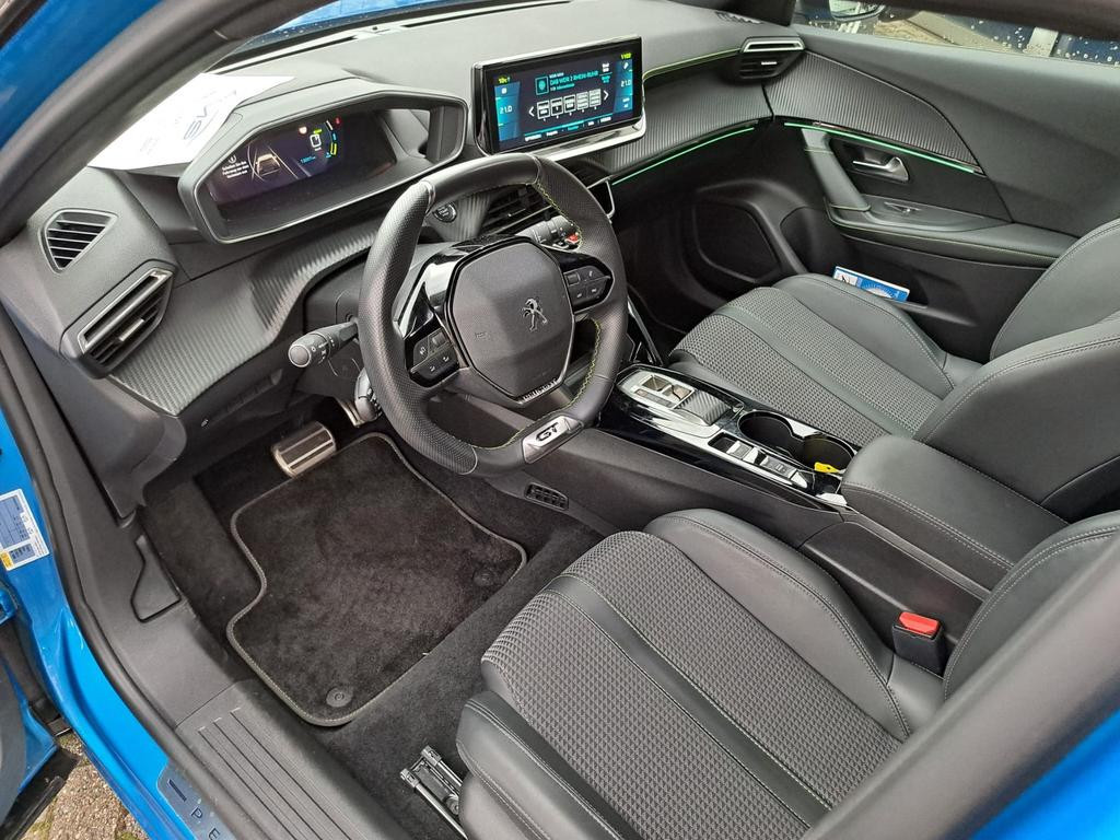 Peugeot e-2008