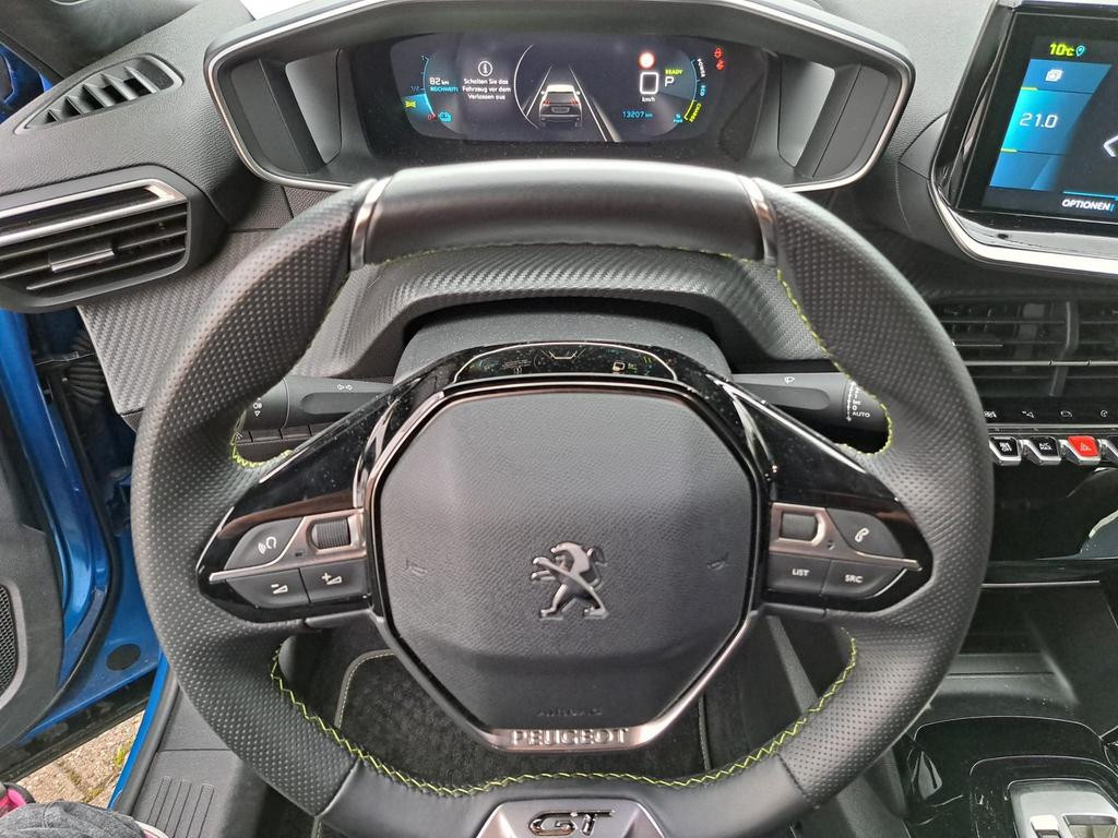Peugeot e-2008
