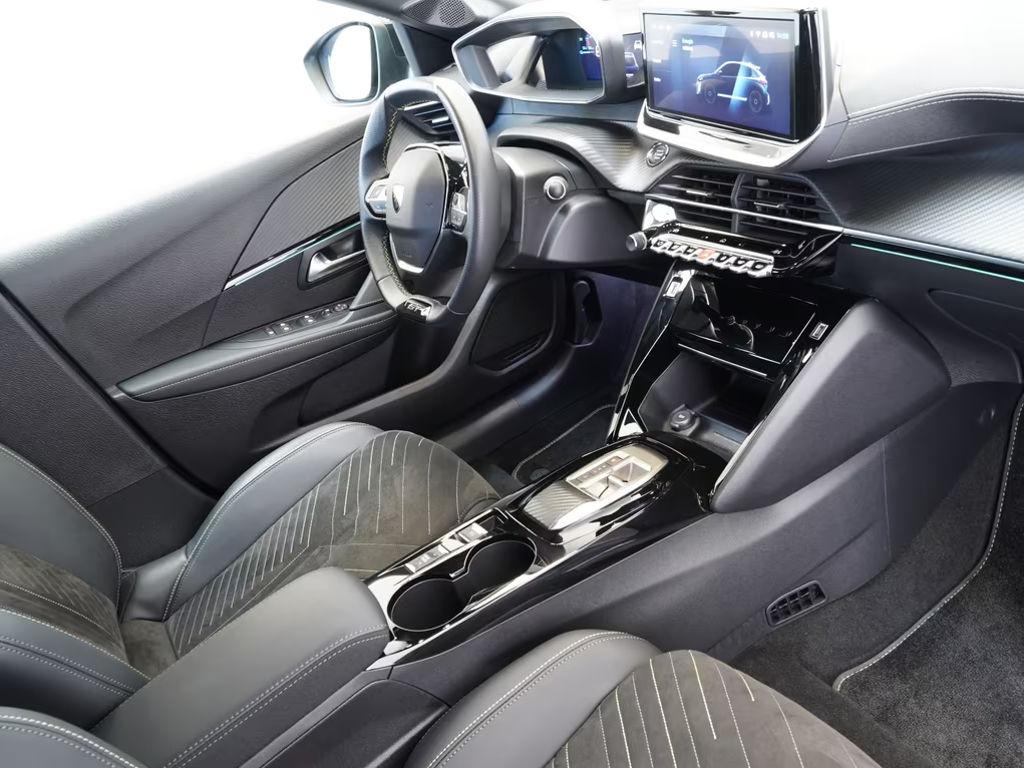 Peugeot e-208