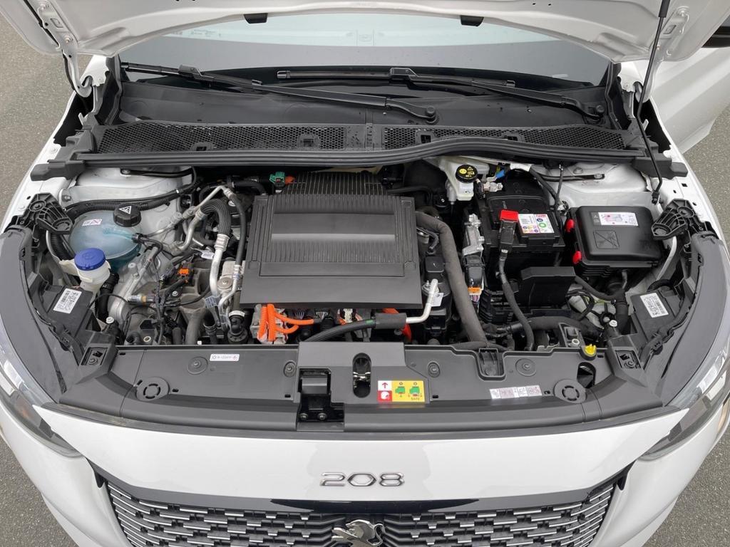 Peugeot e-208