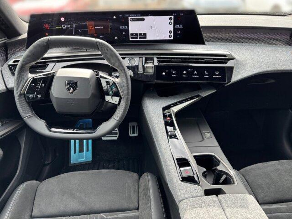 Peugeot E-3008