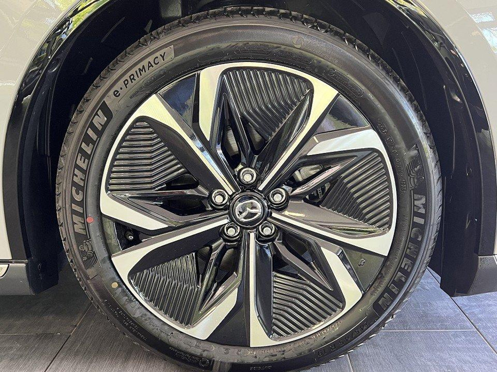 Mazda 6e