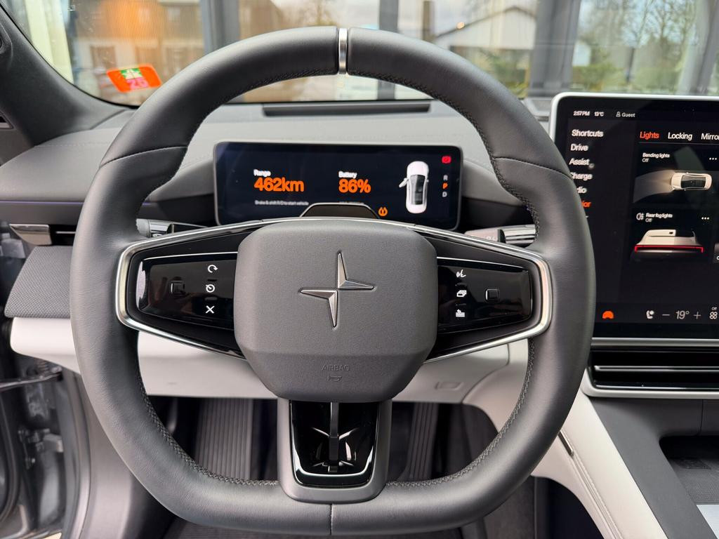 Polestar 4