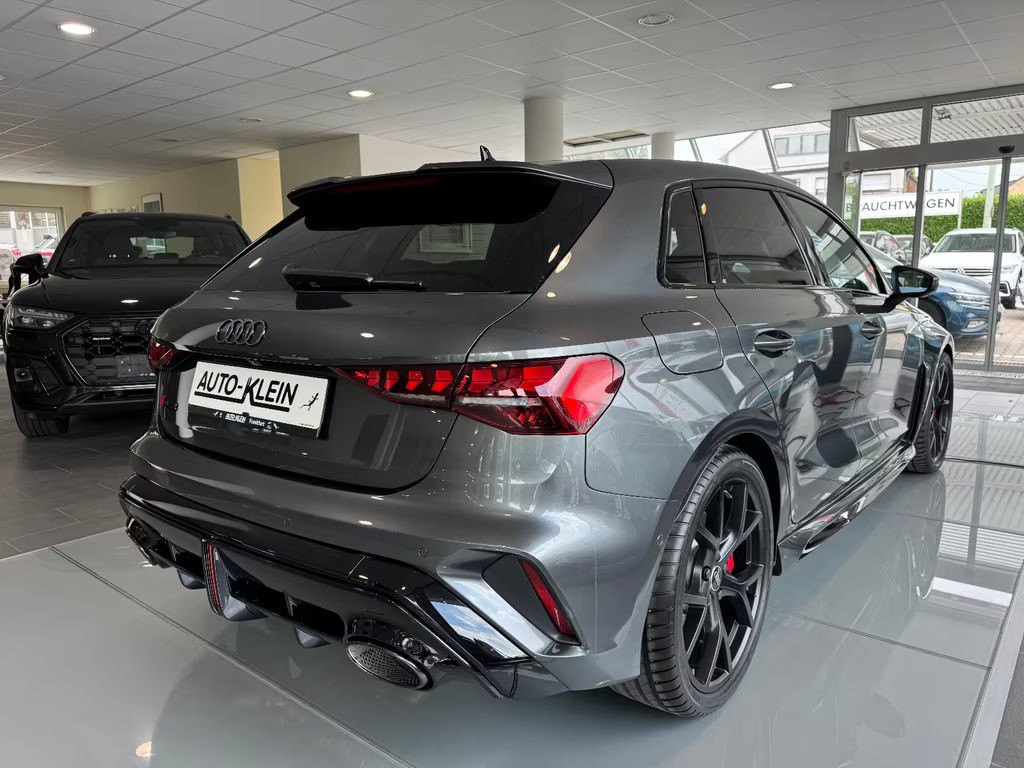 Audi RS3 2025 Benzine