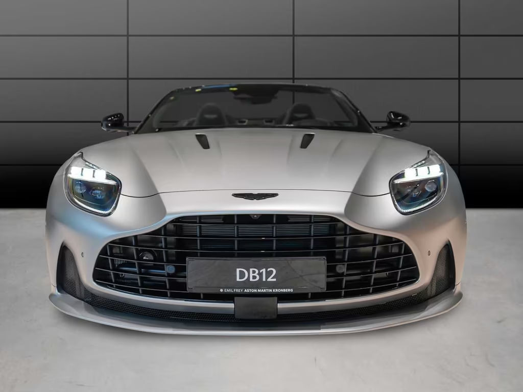 Aston Martin DB12