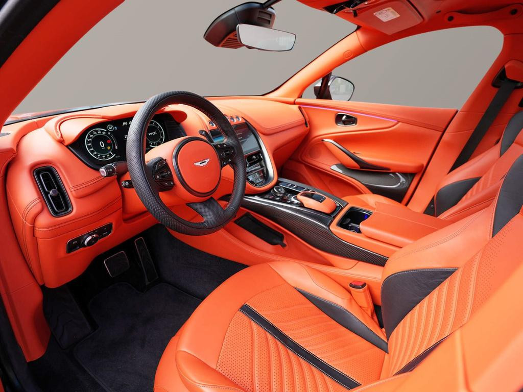 Aston Martin DBX