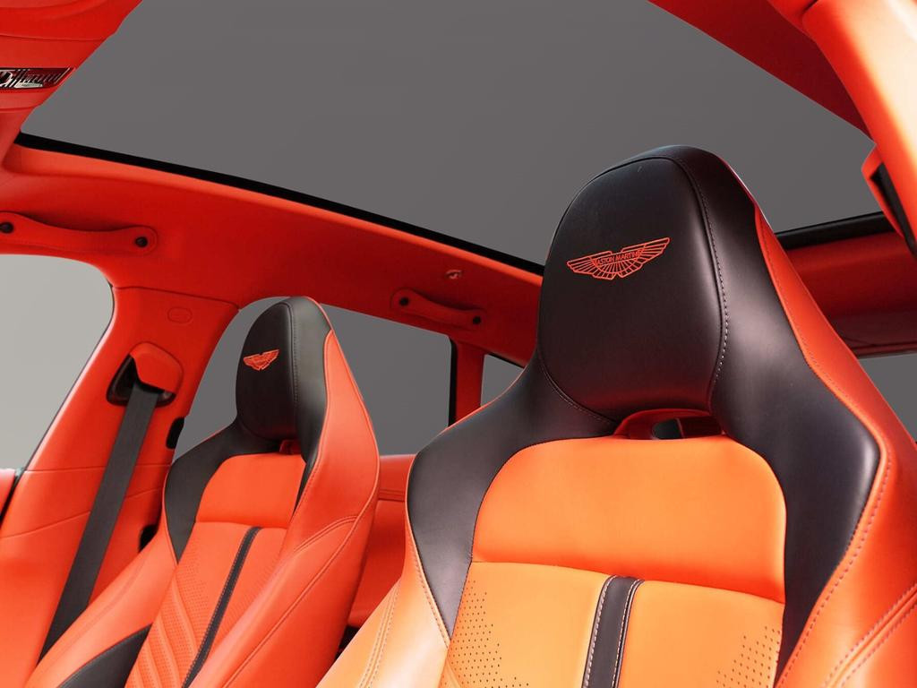 Aston Martin DBX