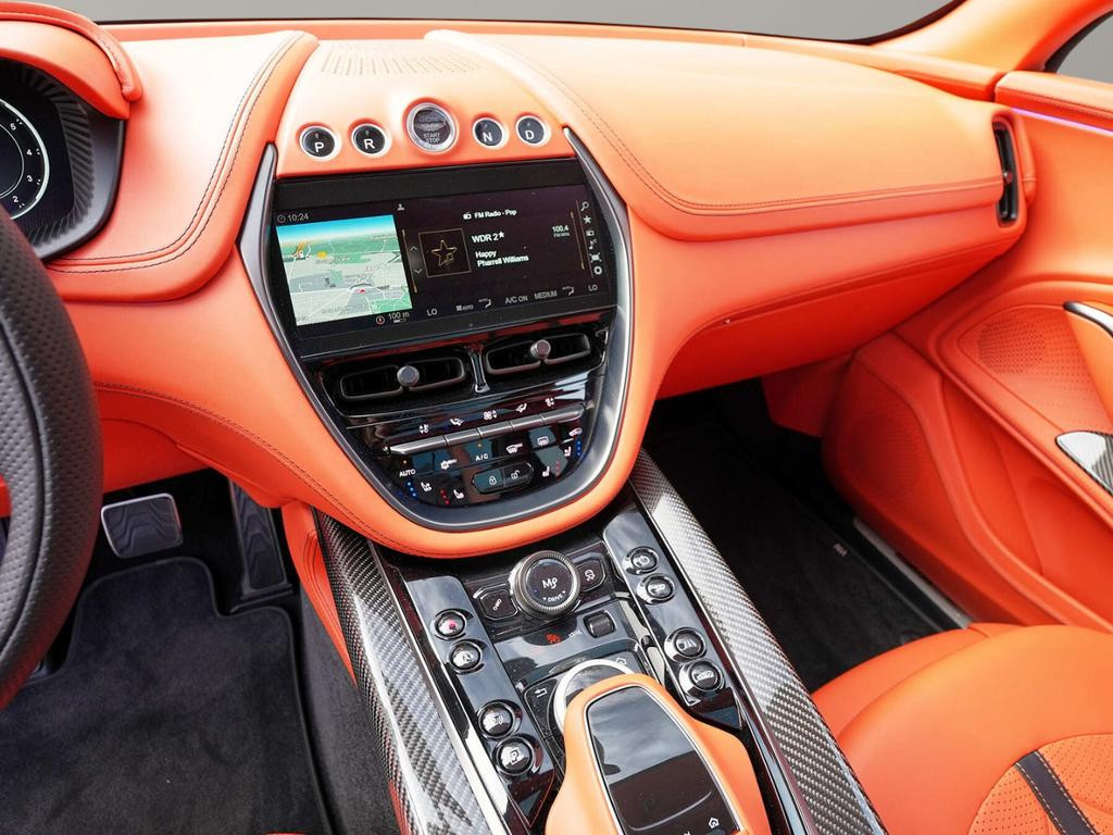 Aston Martin DBX