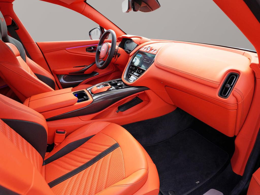 Aston Martin DBX