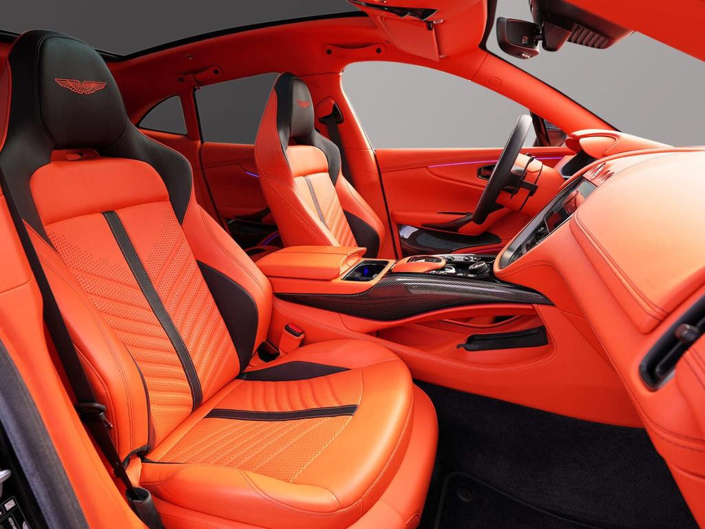 Aston Martin DBX
