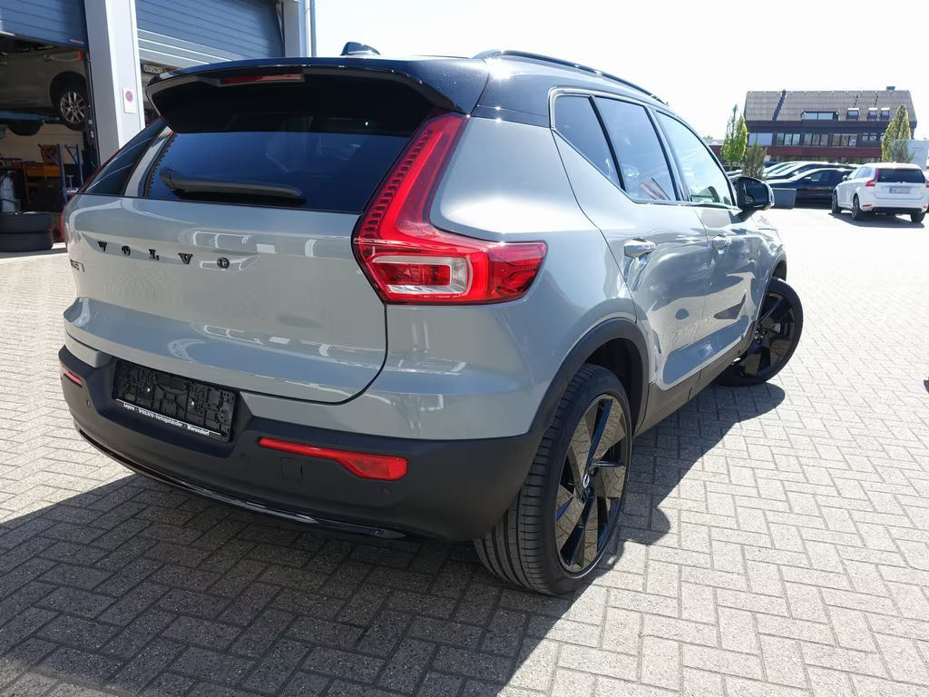 Volvo EX40