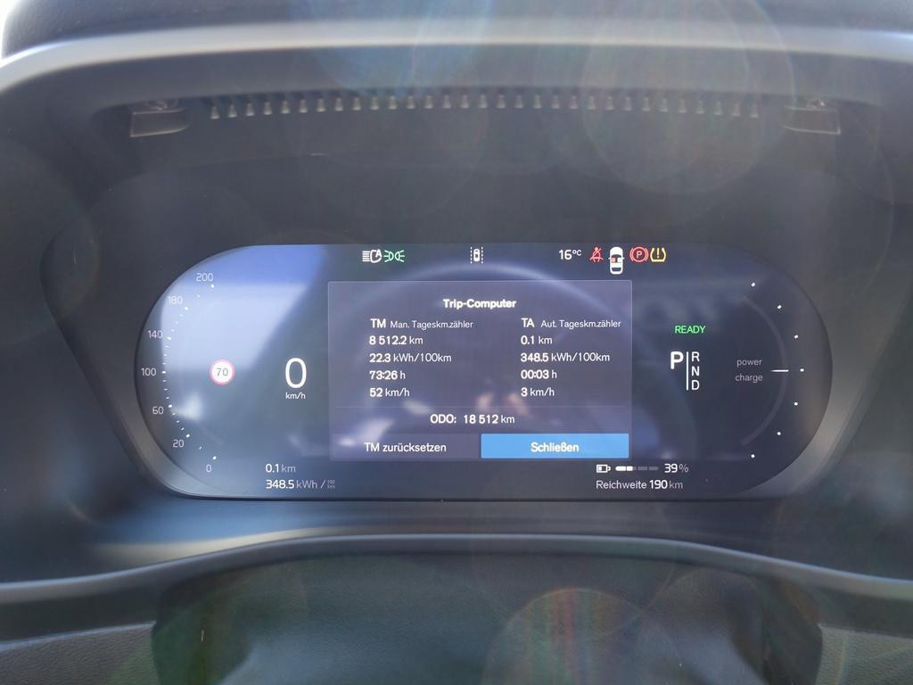 Volvo EX40