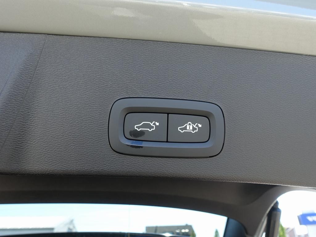 Volvo EX40