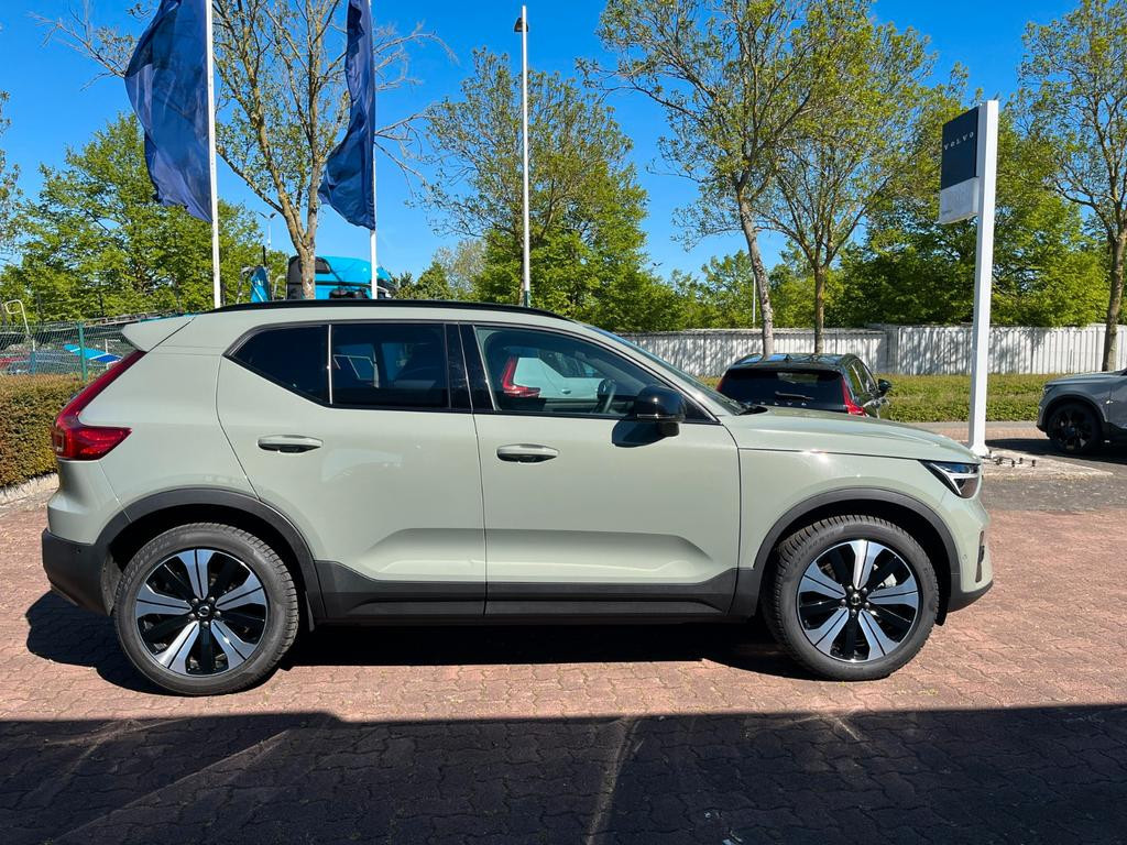 Volvo EX40