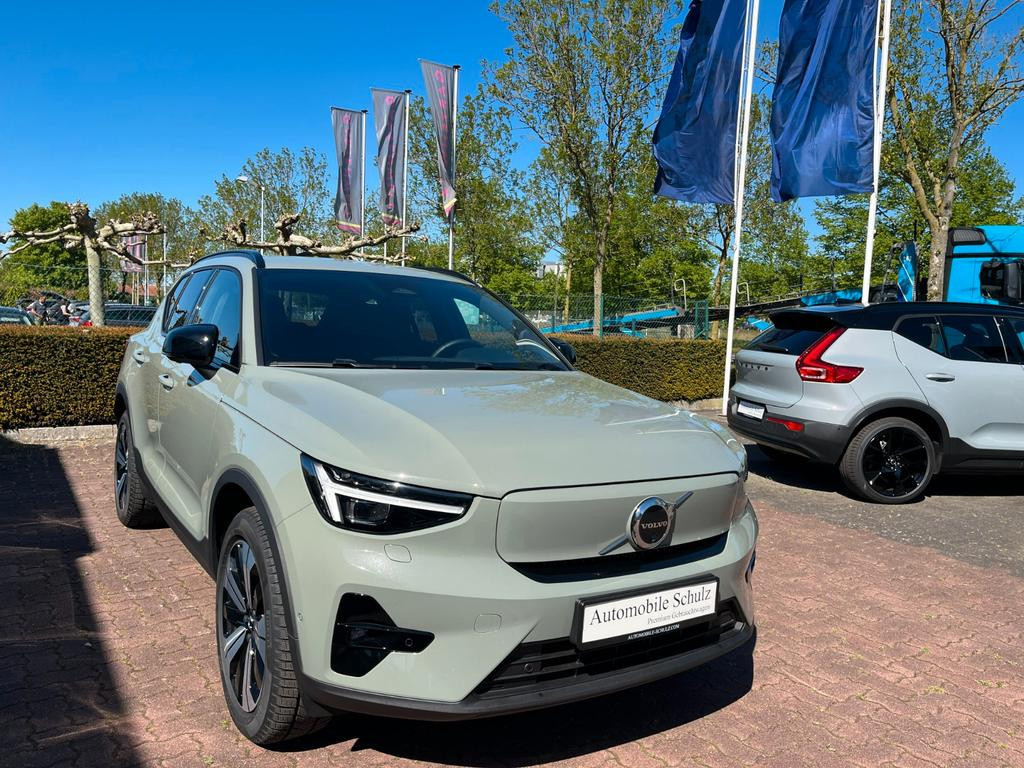 Volvo EX40