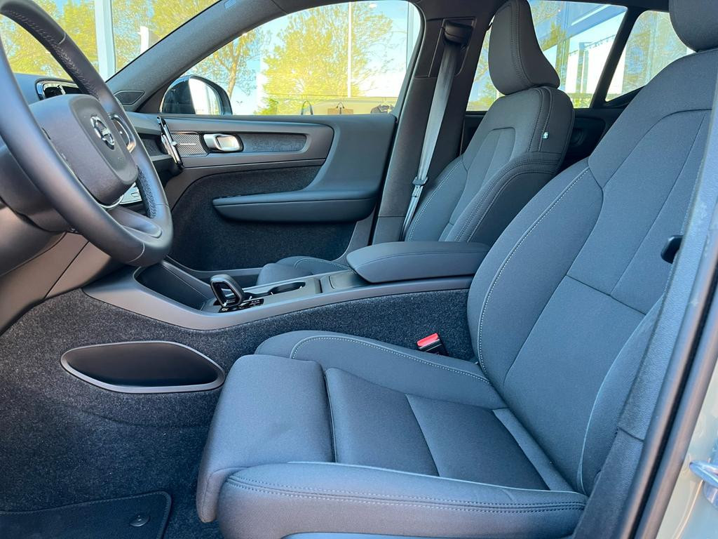 Volvo EX40