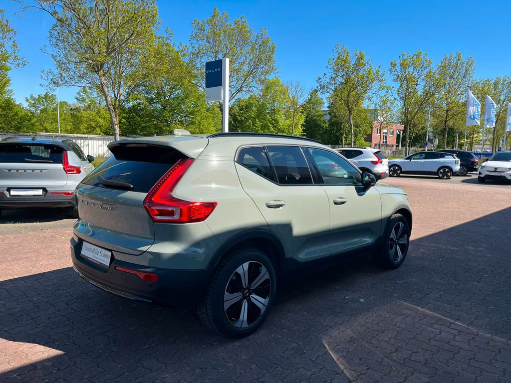 Volvo EX40