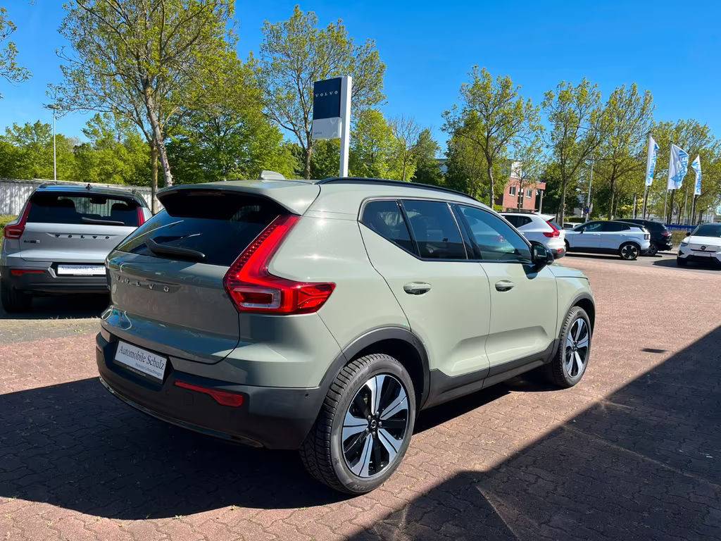 Volvo EX40