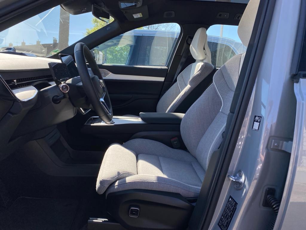 Volvo EX90