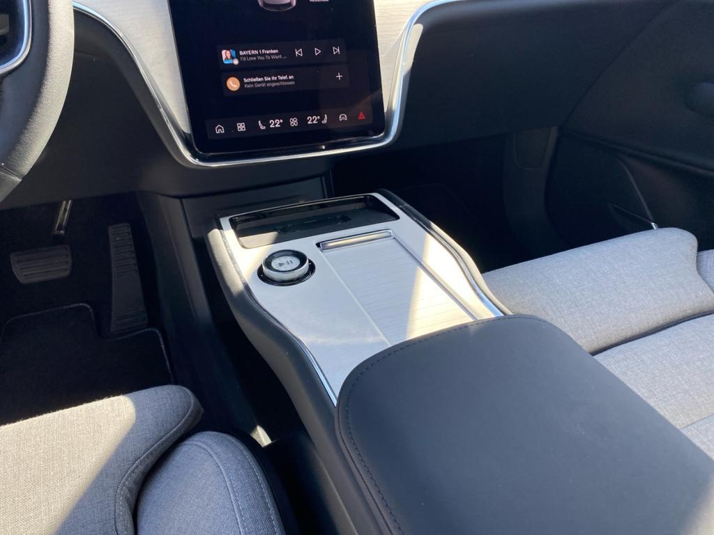 Volvo EX90