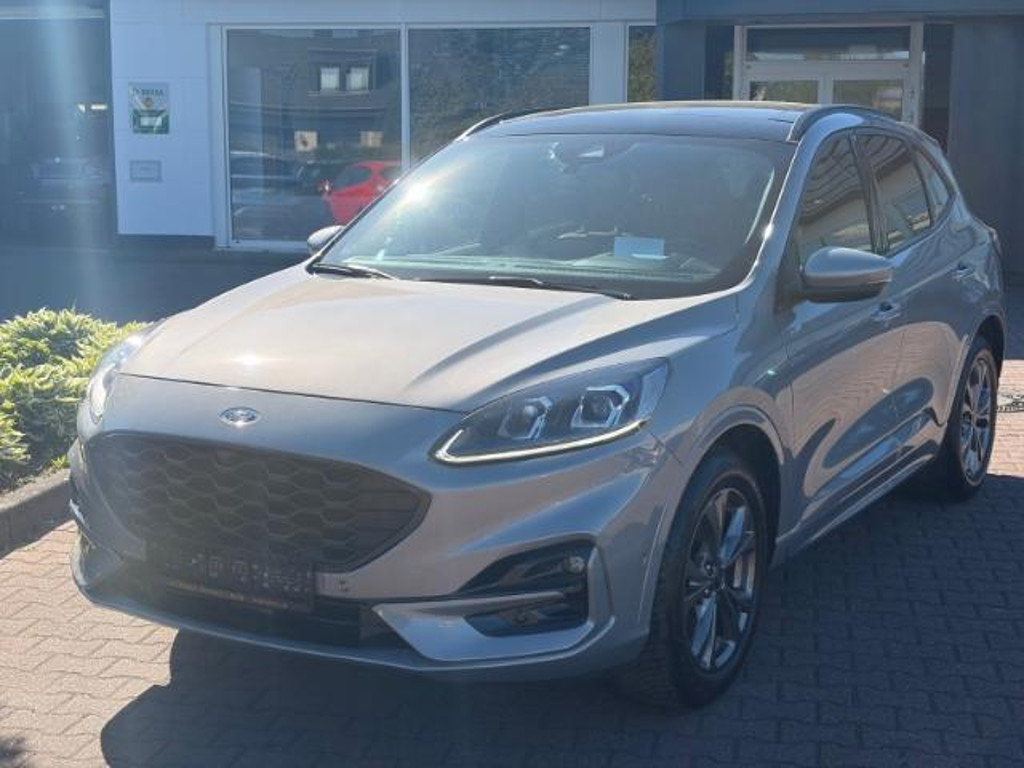 Ford Kuga 2023 Benzine