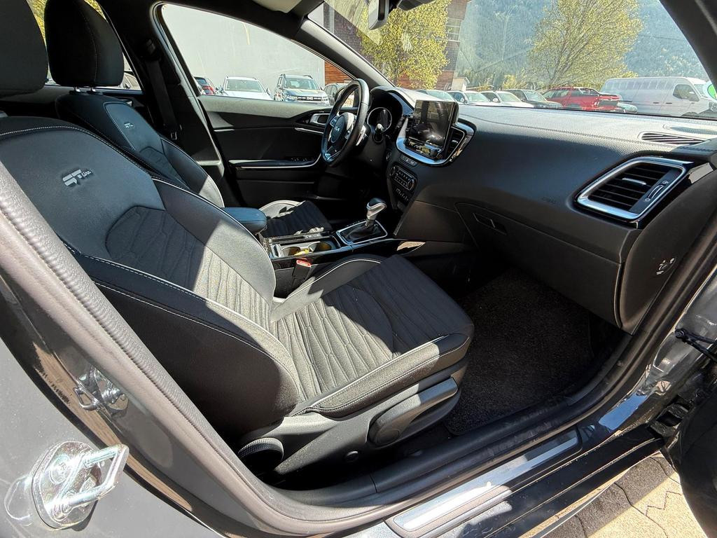 Kia ProCeed
