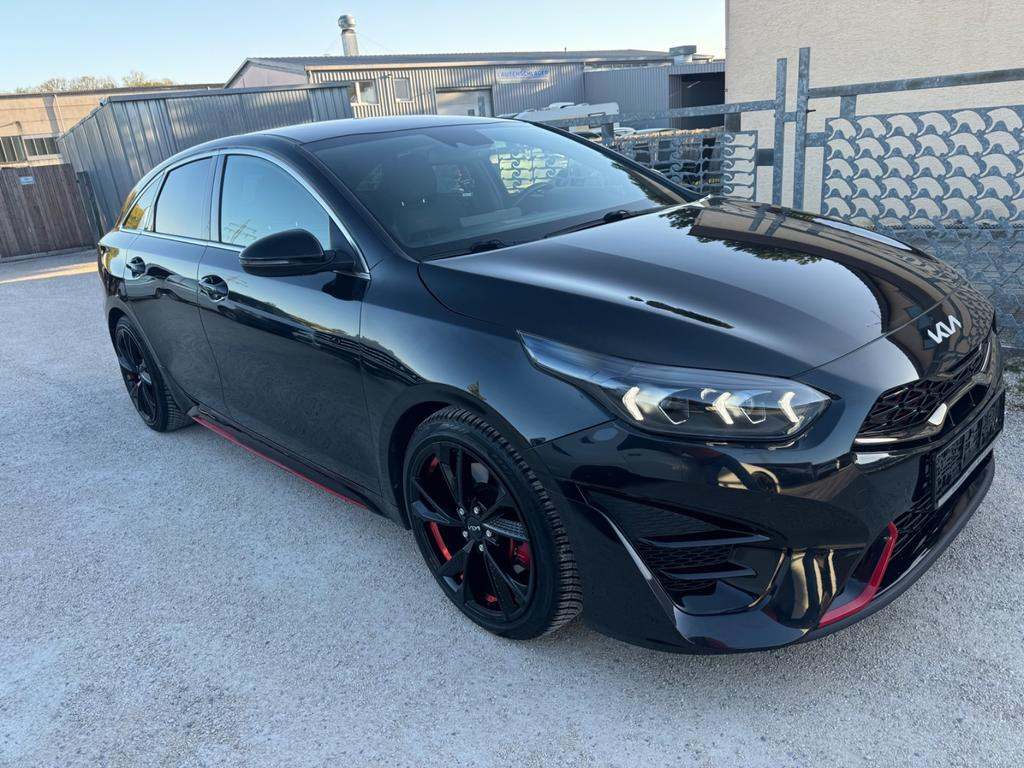 Kia ProCeed