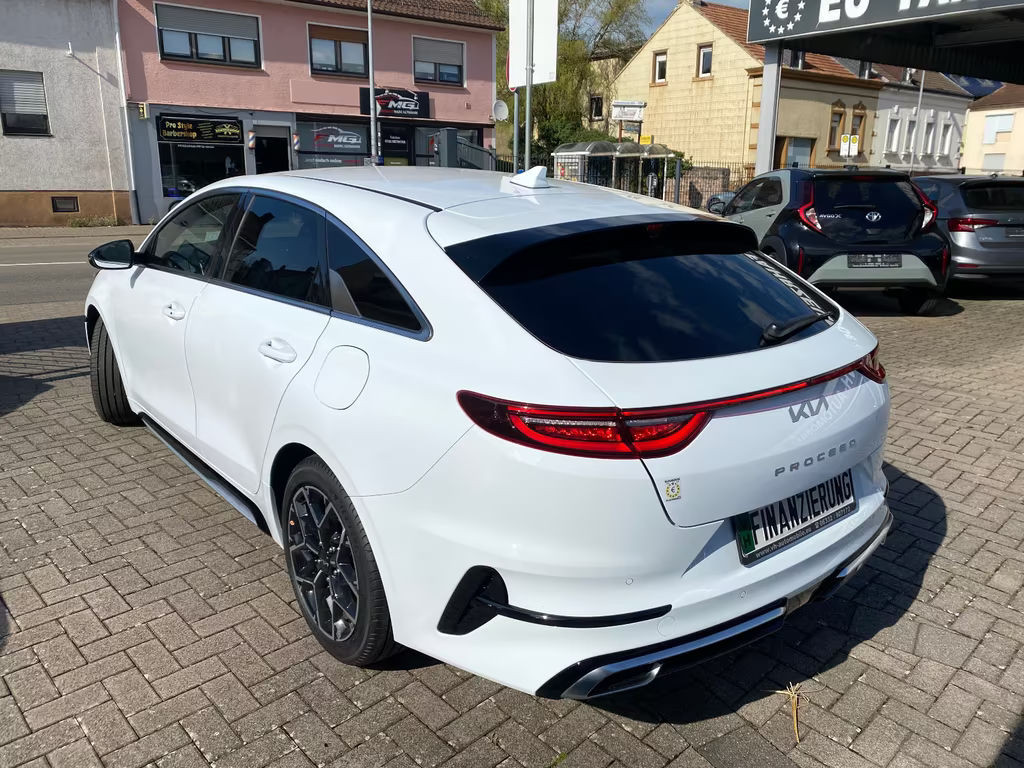Kia ProCeed