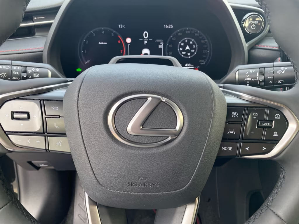 Lexus LBX