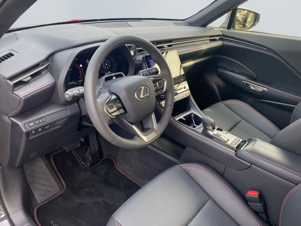 Lexus LBX