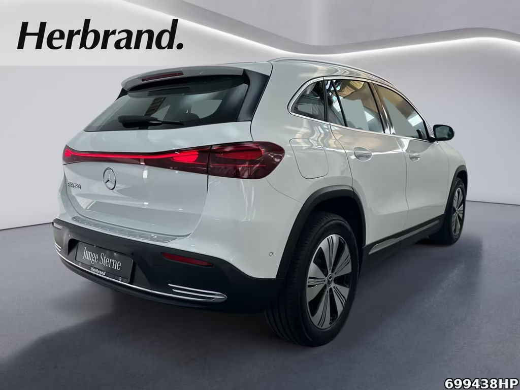 Mercedes-Benz EQA
