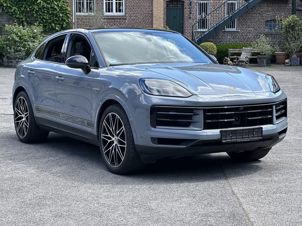 Porsche Cayenne 2023 Hybride Benzine