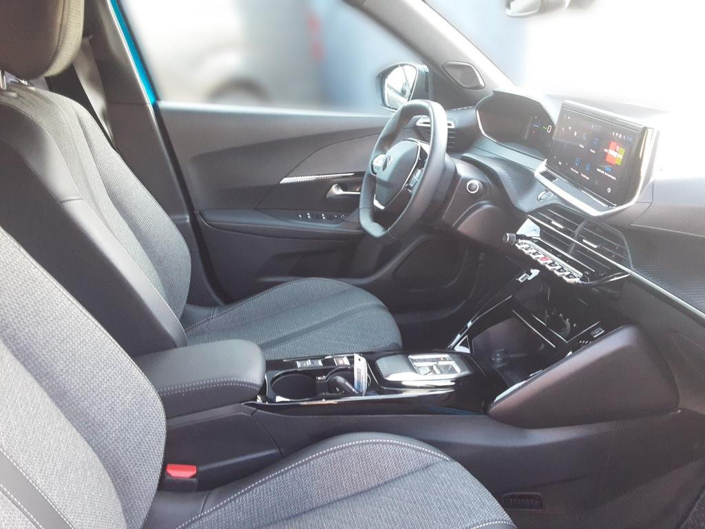 Peugeot e-2008