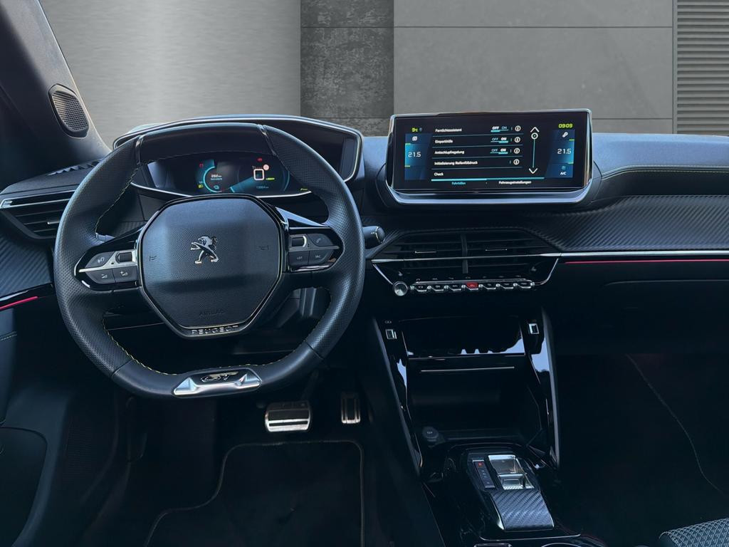Peugeot e-2008