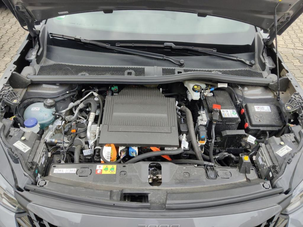 Peugeot e-2008