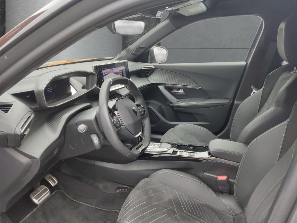 Peugeot e-2008