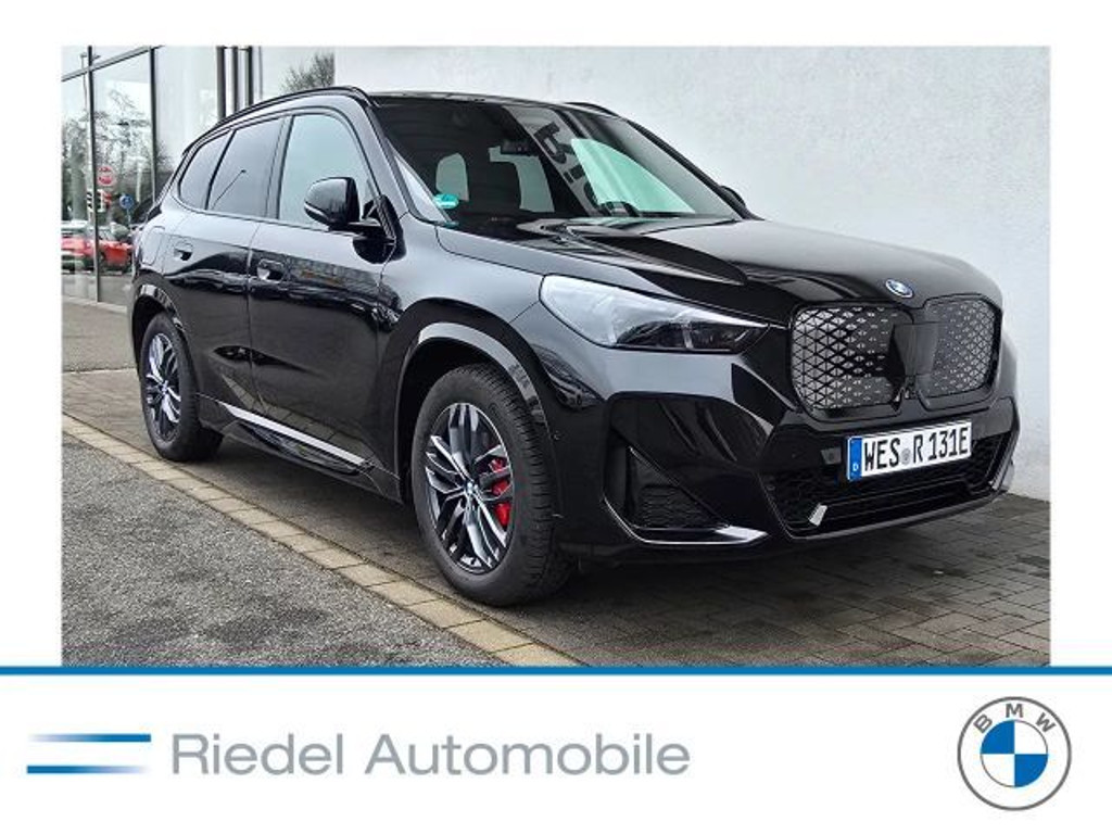 BMW iX1