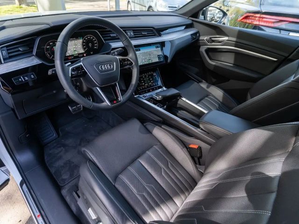 Audi Q8 e-tron
