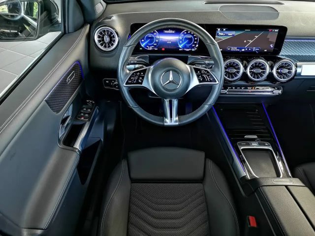 Mercedes-Benz EQB