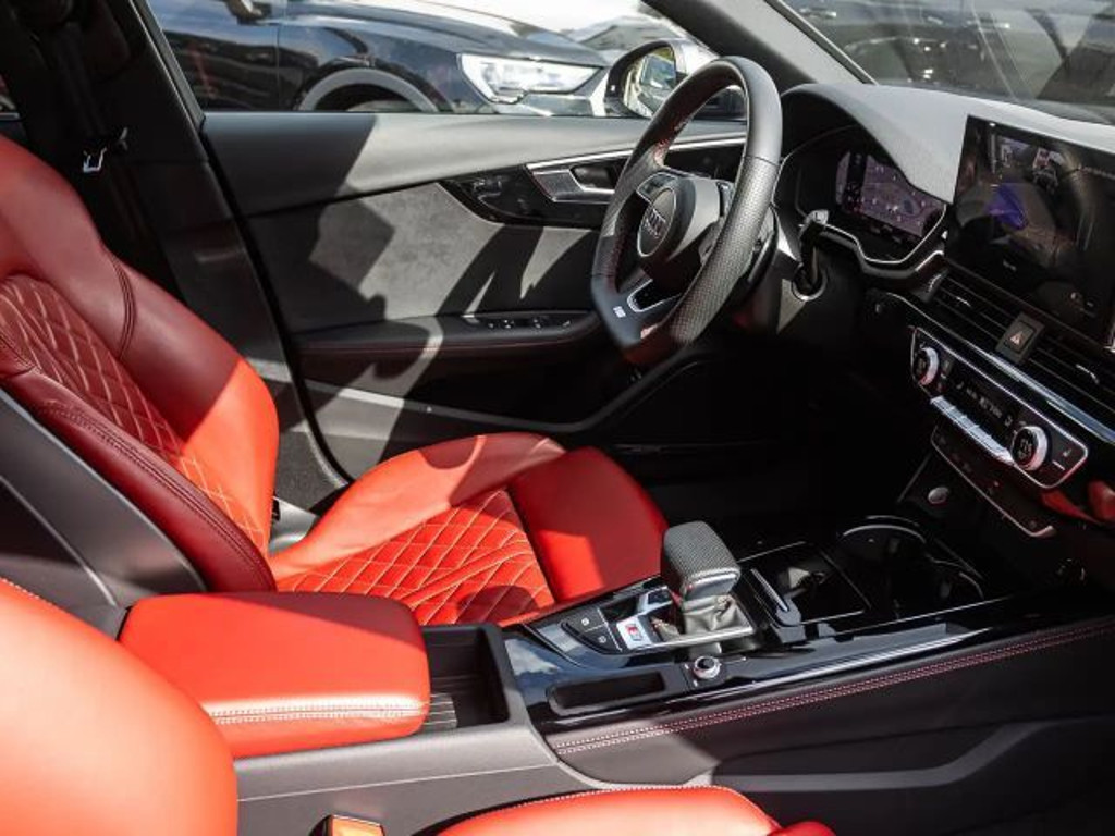 Audi S4