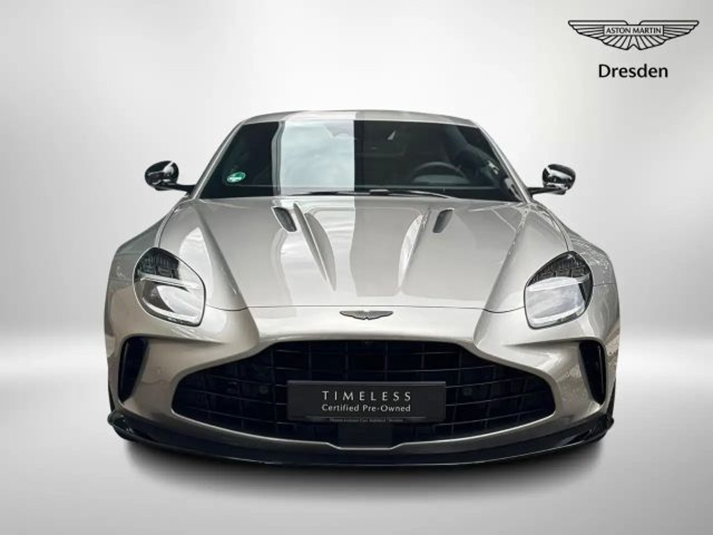 Aston Martin V8