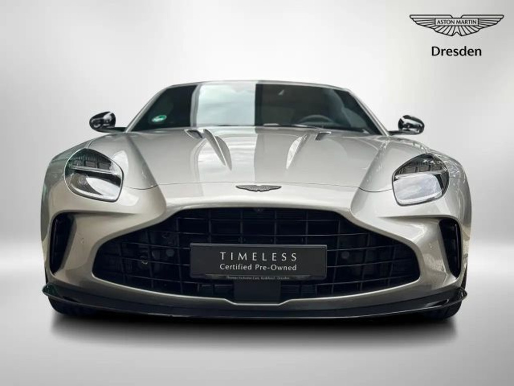 Aston Martin V8